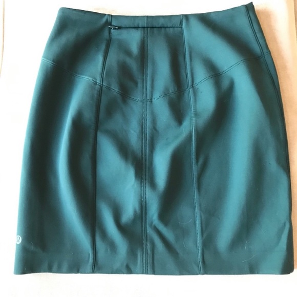 Lululemon Green / Dark Fuel Cityfarer Skirt | Size 8 | Like New - Picture 5 of 9